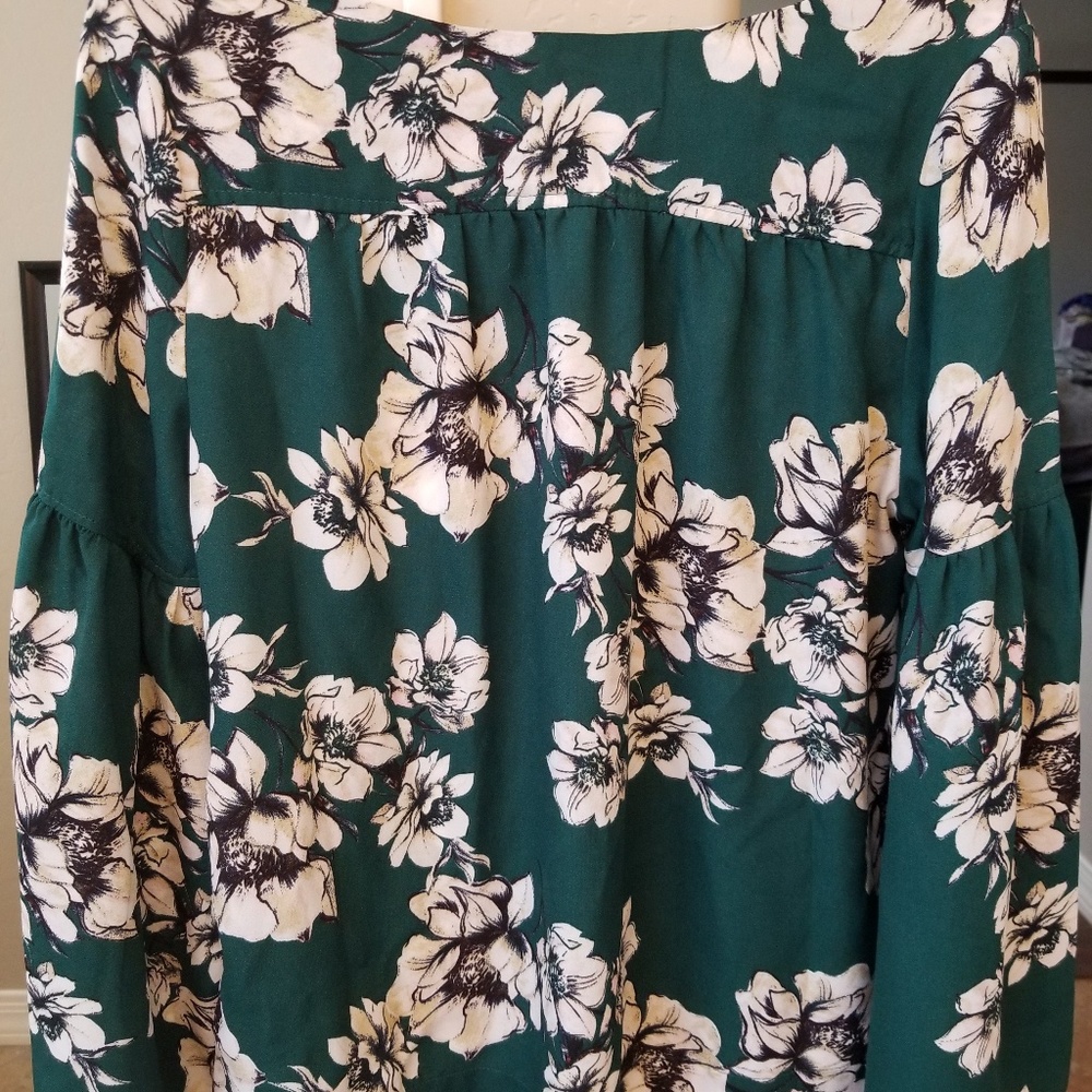 Bell Sleeve Top - Picture 4 of 4